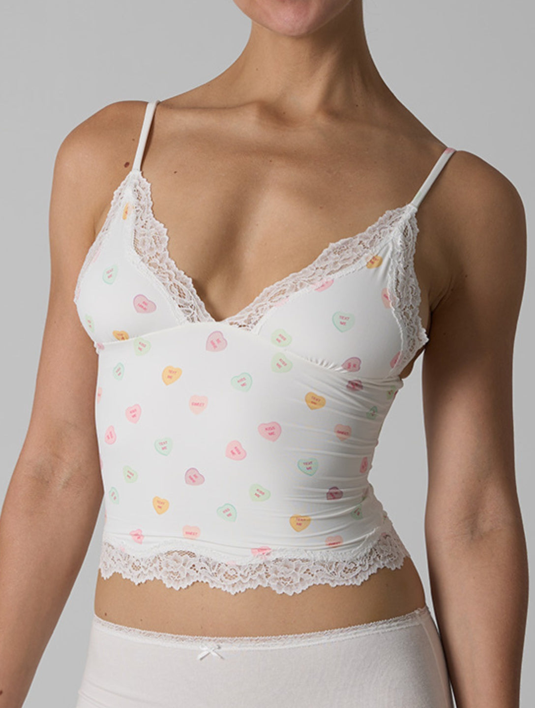 The Smooth Lace V-Neck Singlet - HeyShape