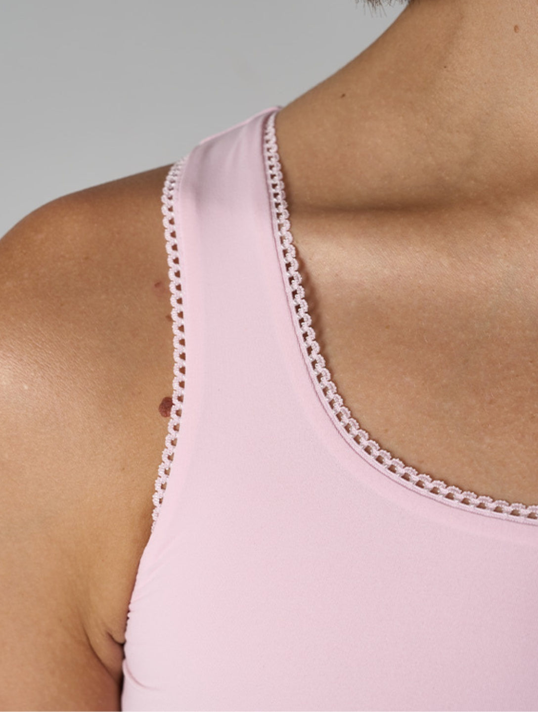 The Smooth Picot Tank - HeyShape