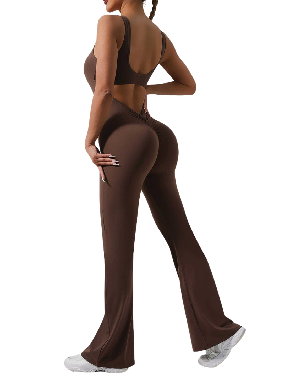 Mono deportivo acampanado